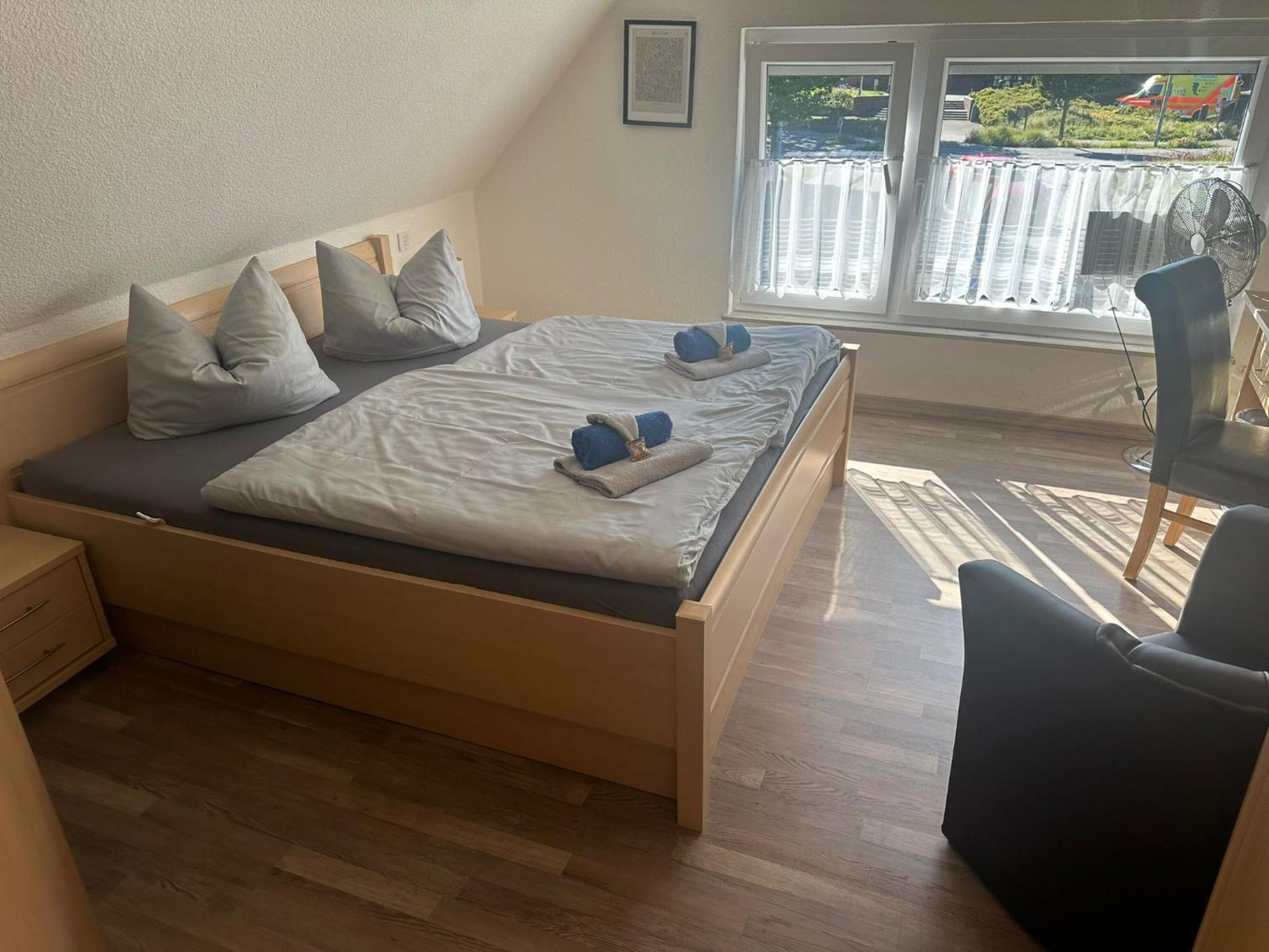 Zentrale Doppelbettzimmer Норденхам Екстериор снимка