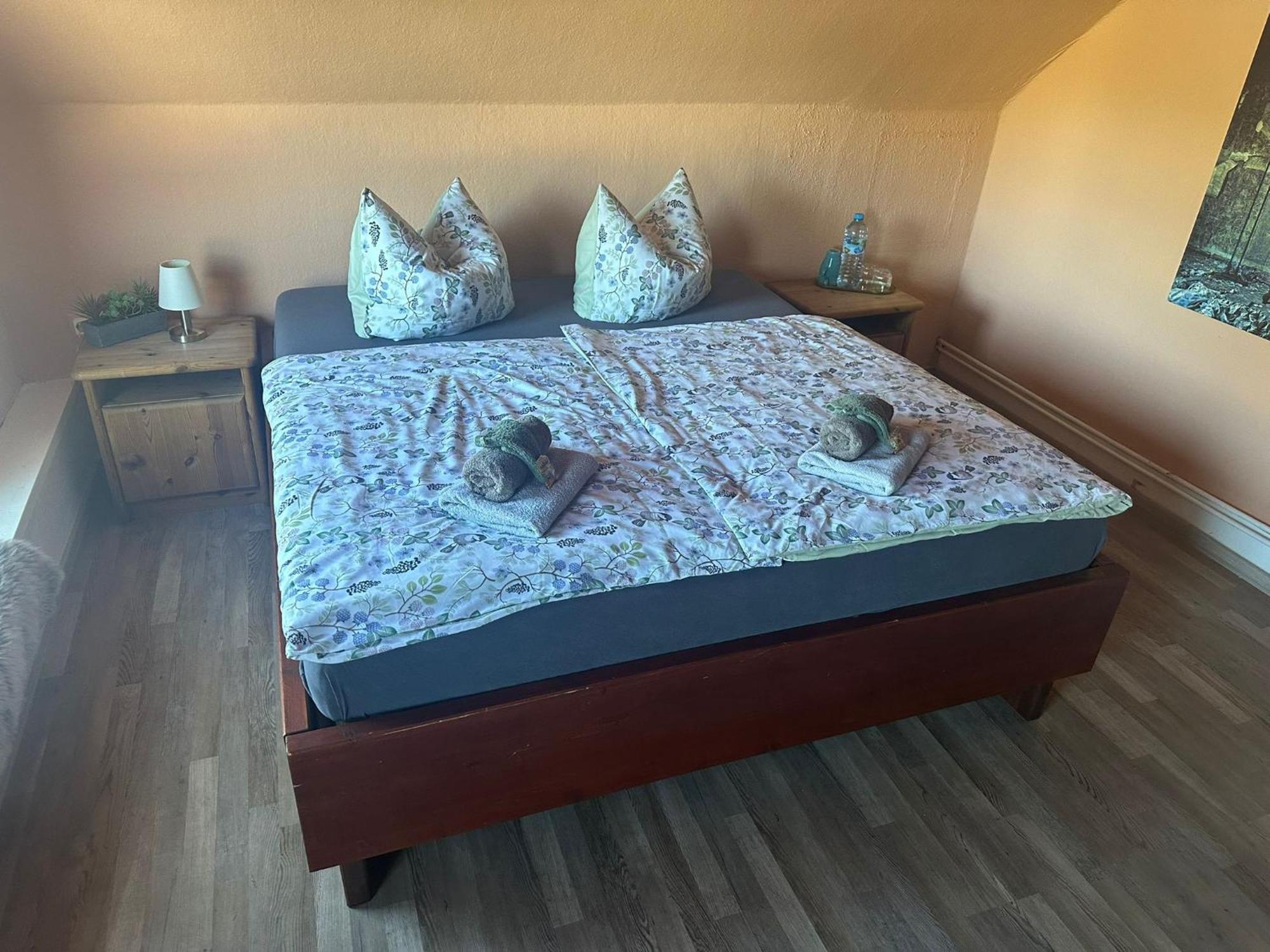 Zentrale Doppelbettzimmer Норденхам Екстериор снимка